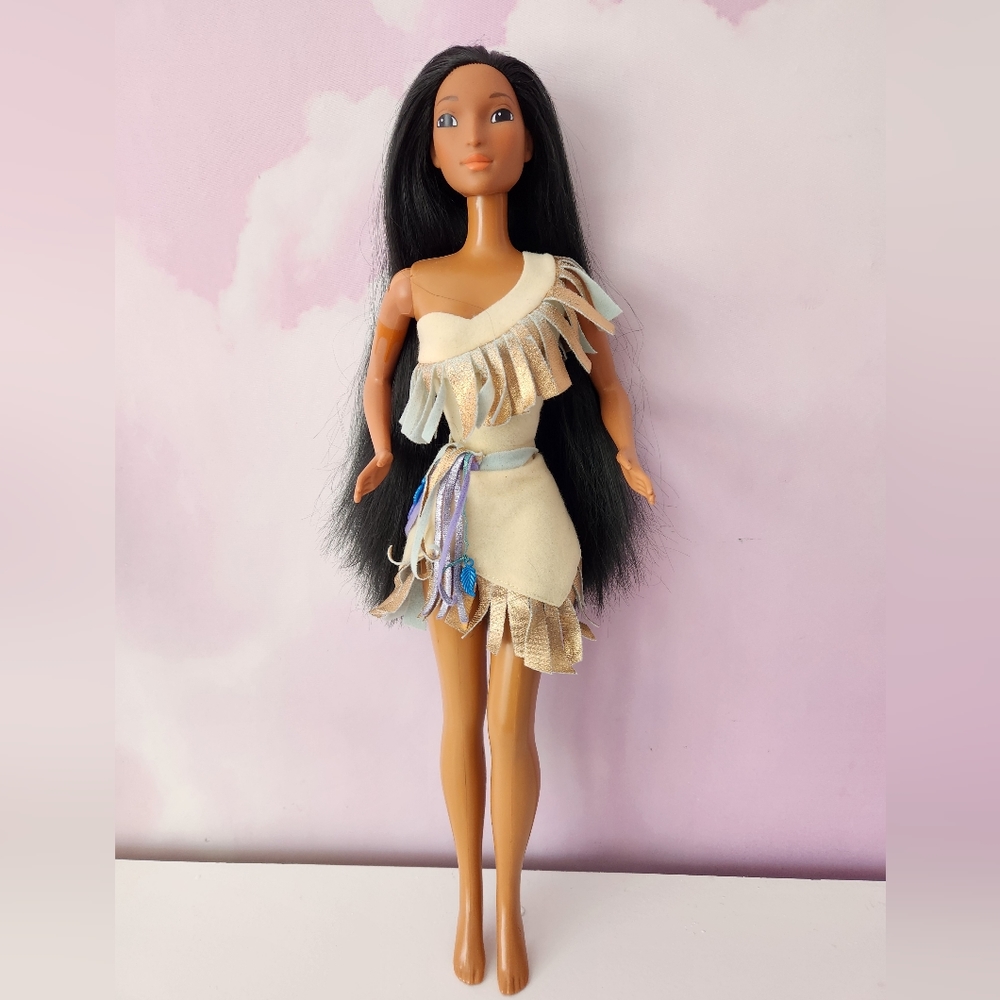 18" Vintage 1976 Pocahontas 18" doll